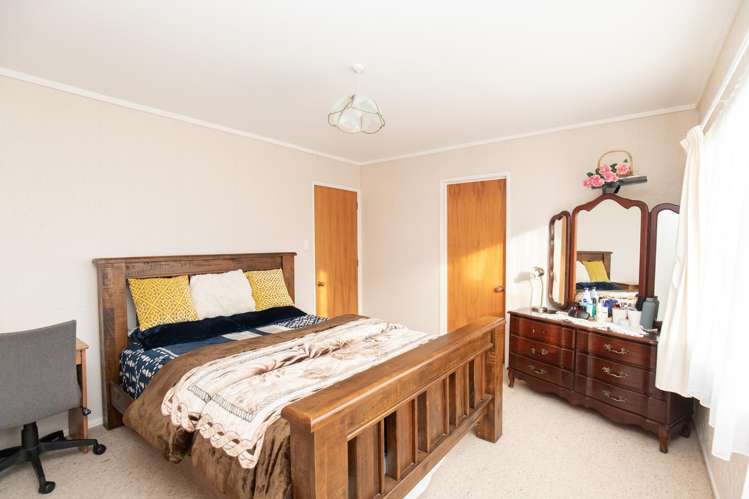 9 McClean Place Ngatea_10