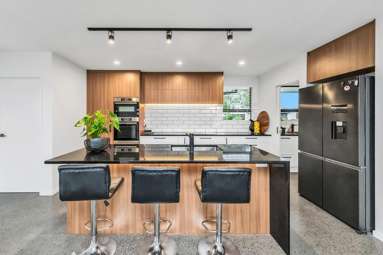 10 Verdeco Boulevard_1