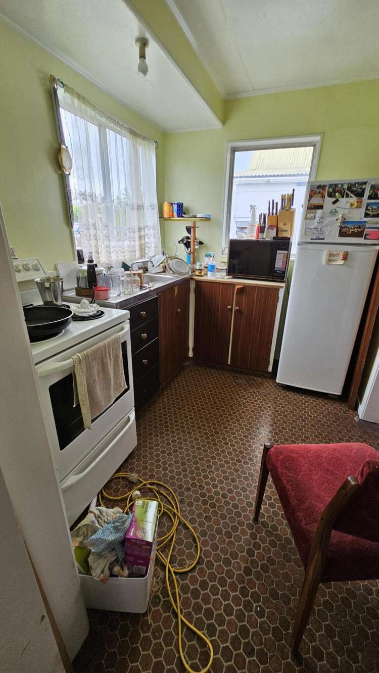 11 Fergusson Avenue Waipukurau and Surrounds_1