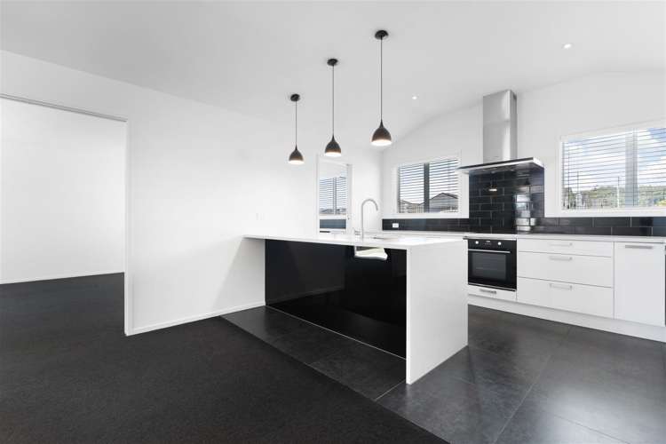 9 Madden Avenue Kumeu_6