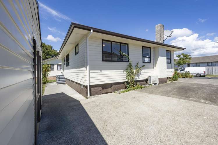 17 Antrim Crescent Otara_14