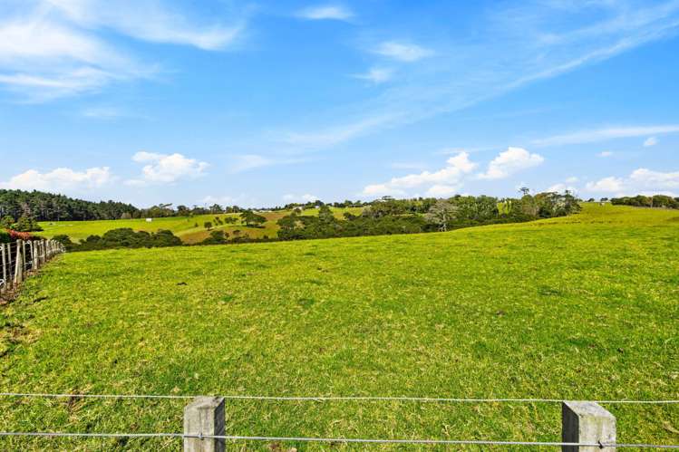 18 Peters Lane Taupaki_16