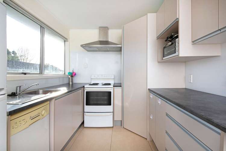 2/36 Archmillen Avenue Pakuranga Heights_5