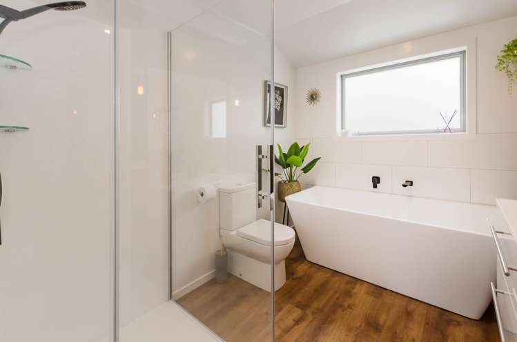 8 Mahia Lane Waikanae_16