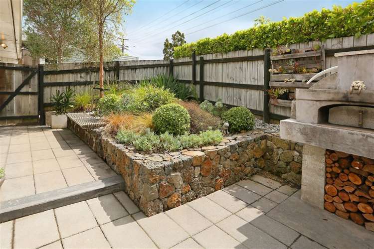 110 Glengarry Road Glen Eden_11