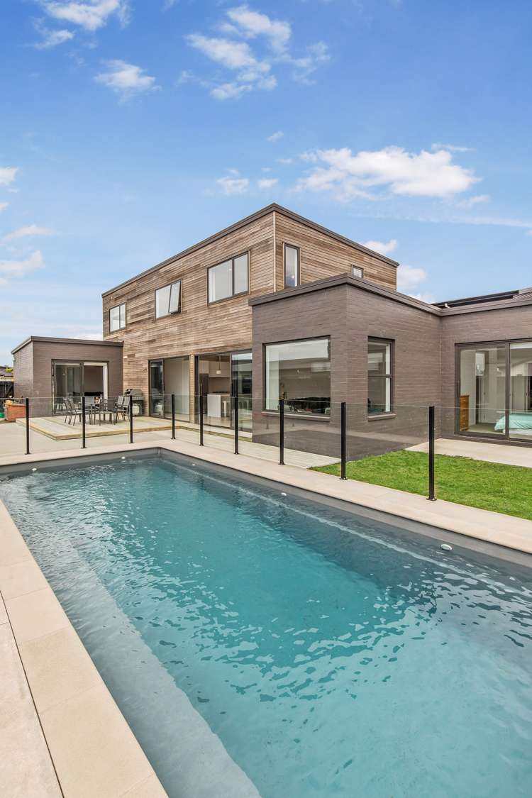 32 Defender Crescent Beachlands_20