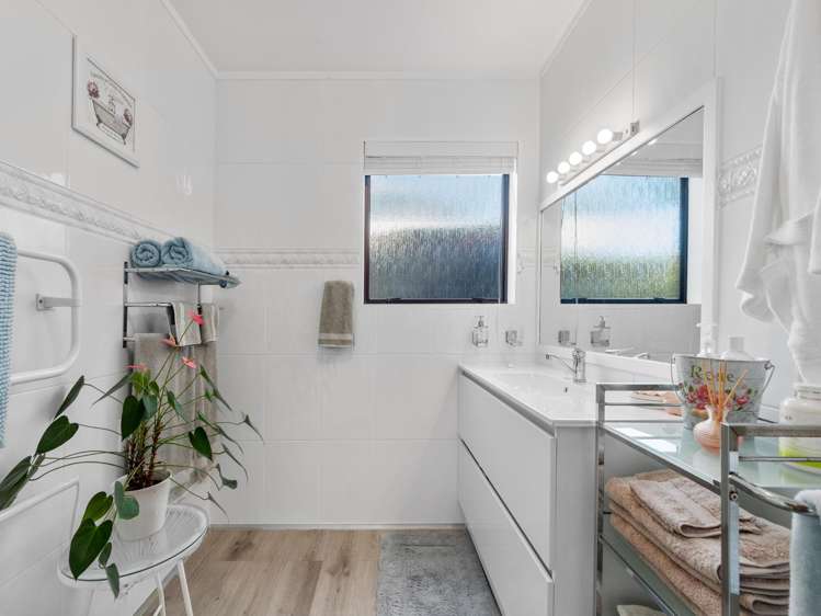 51 Hillcrest Road Otumoetai_25