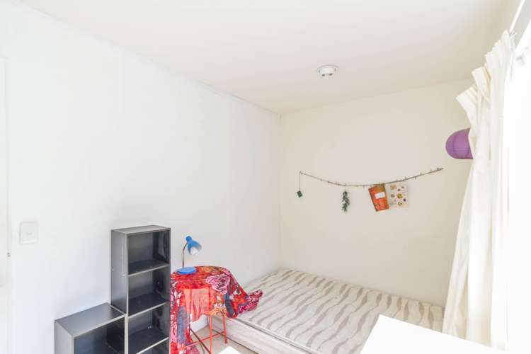 24/20 Thompson Street Mount Cook_5