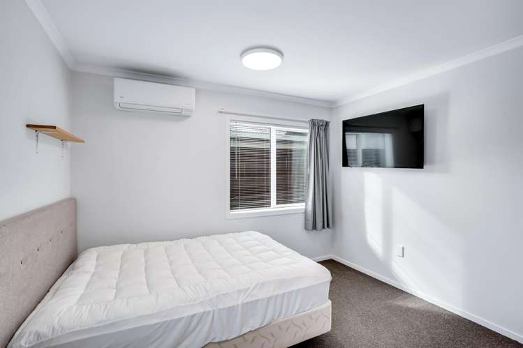 Unit1 3/13 Crescent Court_5