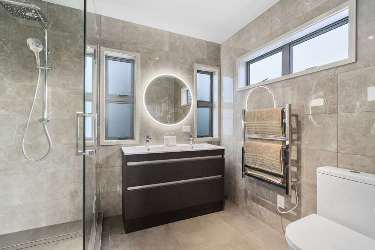 12 Foothills Lane Glen Eden_17