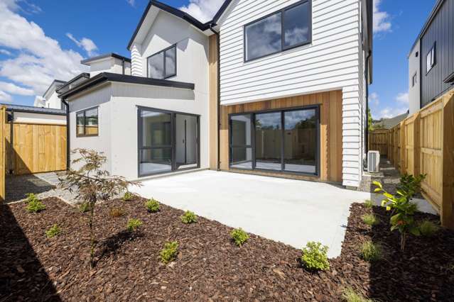 5 Bed 3 Bath, CCC Issued, Heretaunga Lane