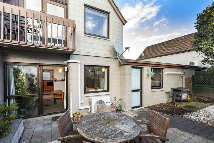 2/135 Stanmore Road Linwood_11