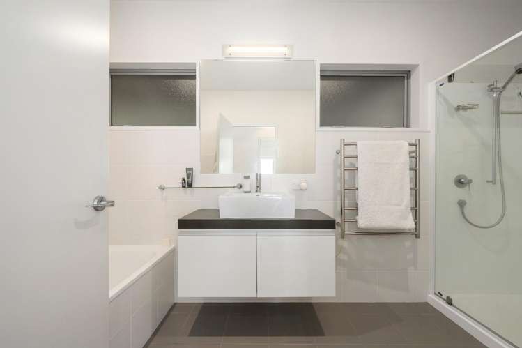 4 Kastos Way Strathmore Park_15