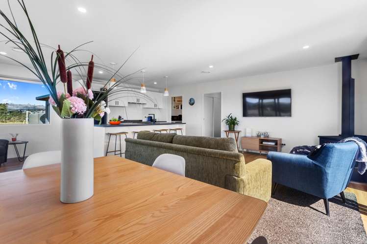 86 Racecourse Road Amberley_13