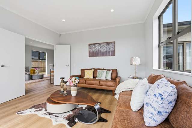 30 Mackay Drive Greenhithe_3