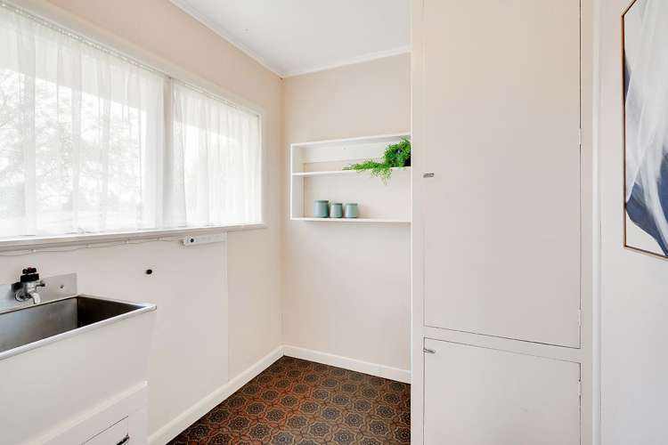 19 Scott Avenue Hamilton East_22