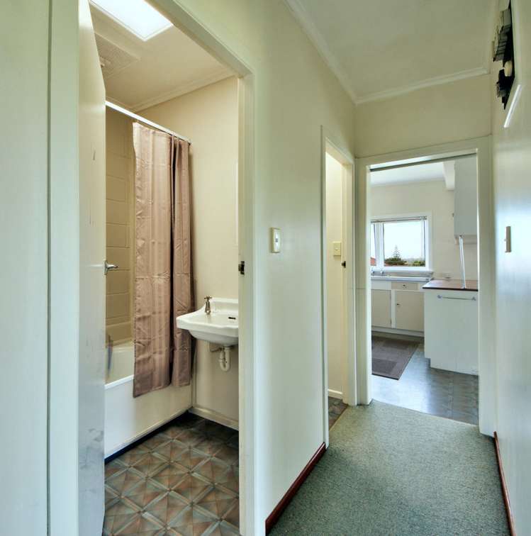 121 Mcleod Road Te Atatu South_14