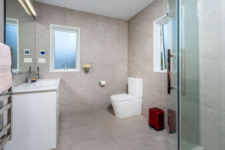 35 Cilliers Drive Silverdale_25