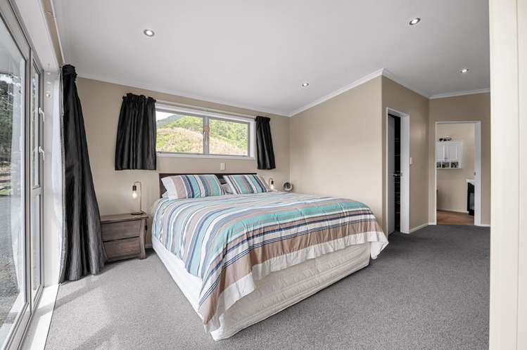 39 Parker Road Huntly_18