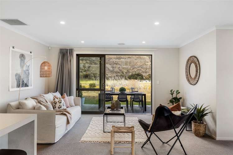 19 Regent Street Lower Shotover_9