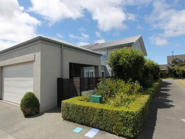 27 Chateau Crescent Rangatira Park_1