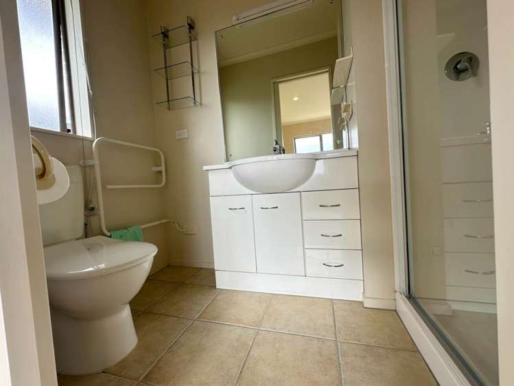 42 Rush Creek Drive Westgate_16