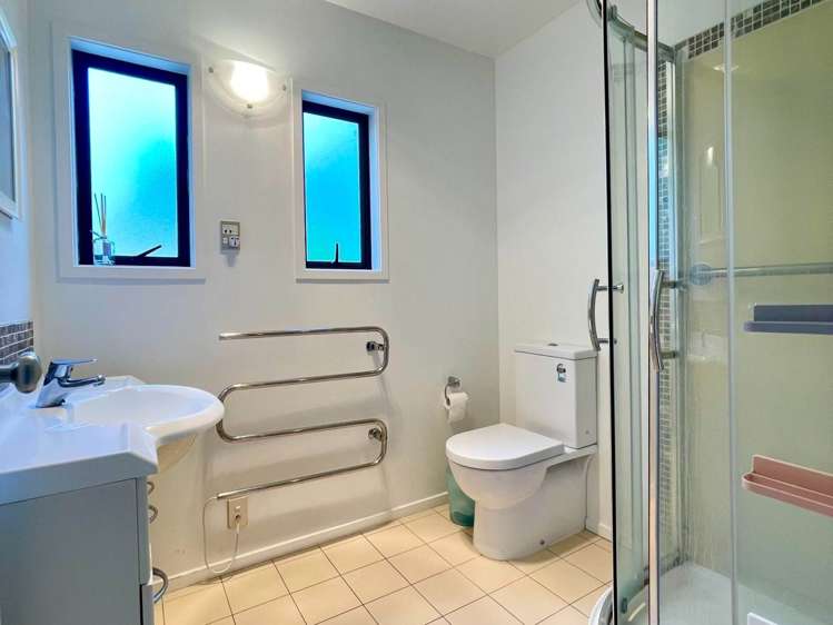 60/92 Bush Road Albany_6