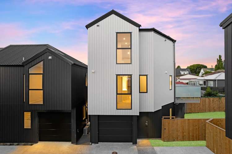 30B Tomintoul Place Highland Park_13
