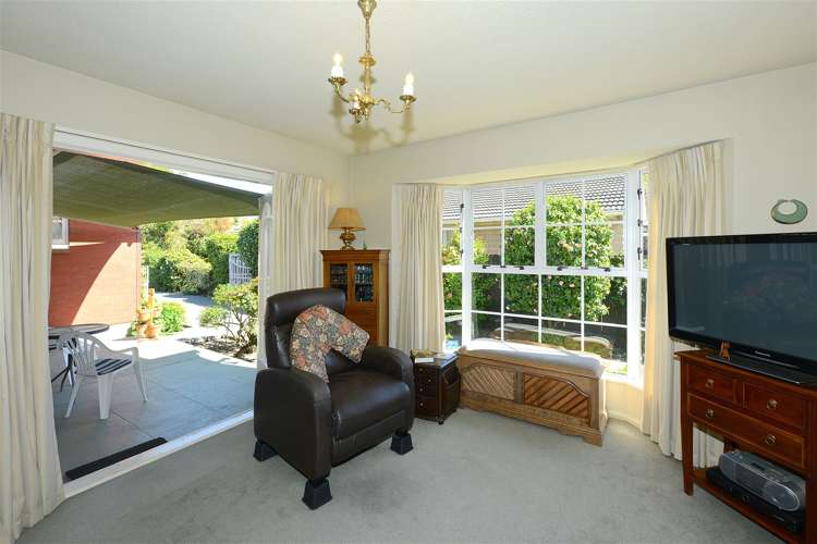 22 Ambleside Drive Burnside_13