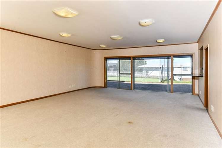 99 East Coast Road Castor Bay_41