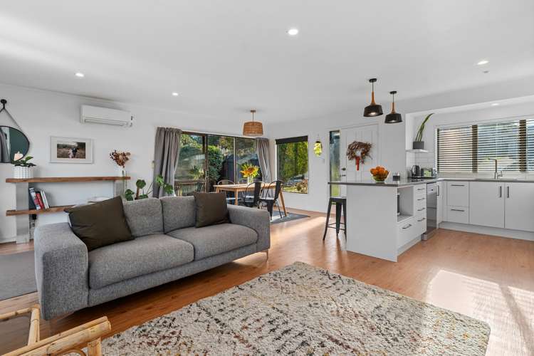 70 Heron Avenue East Matua_9