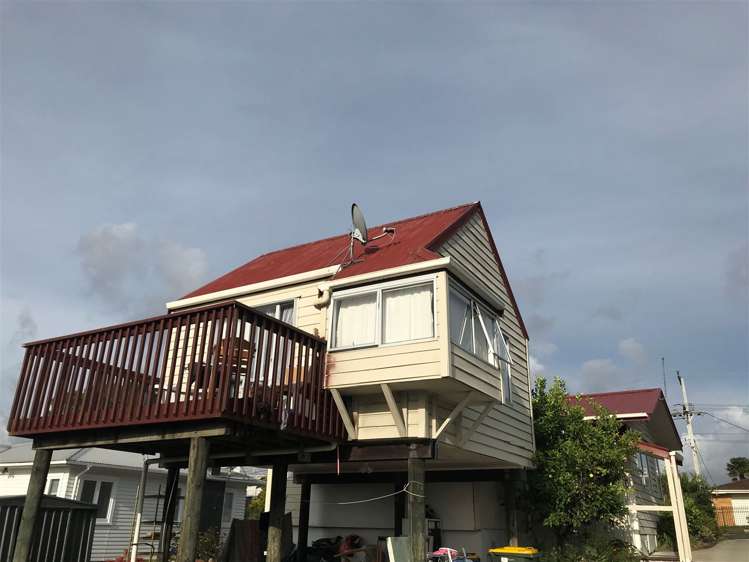 1/2 Aotea Road Glen Eden_11