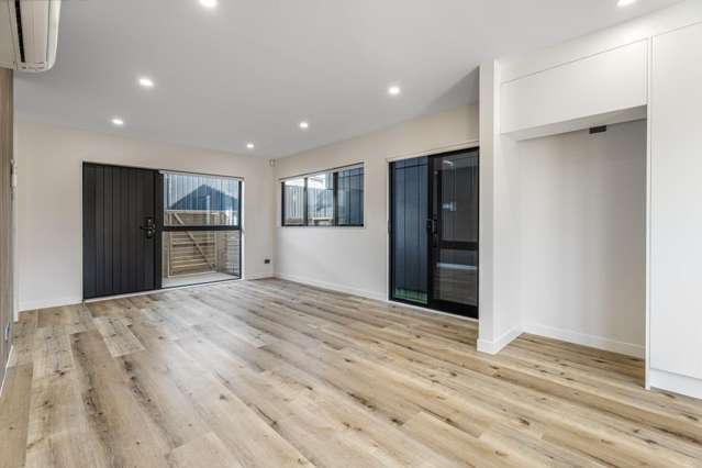 98E Royal Road 11410_1