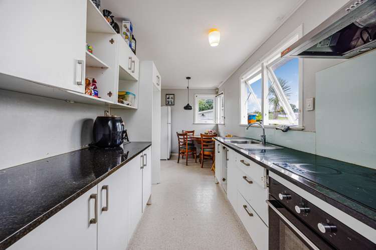 9 President Avenue Papakura_7