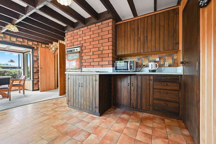 1 Deseret Road Temple View_8