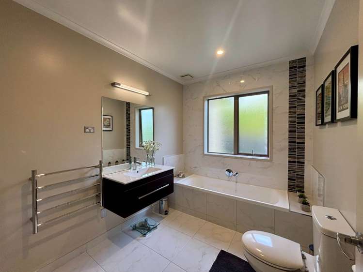 9 Woodridge Drive Stanmore Bay_11