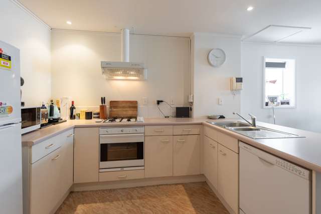 15/6 Brown Street Mount Cook_3