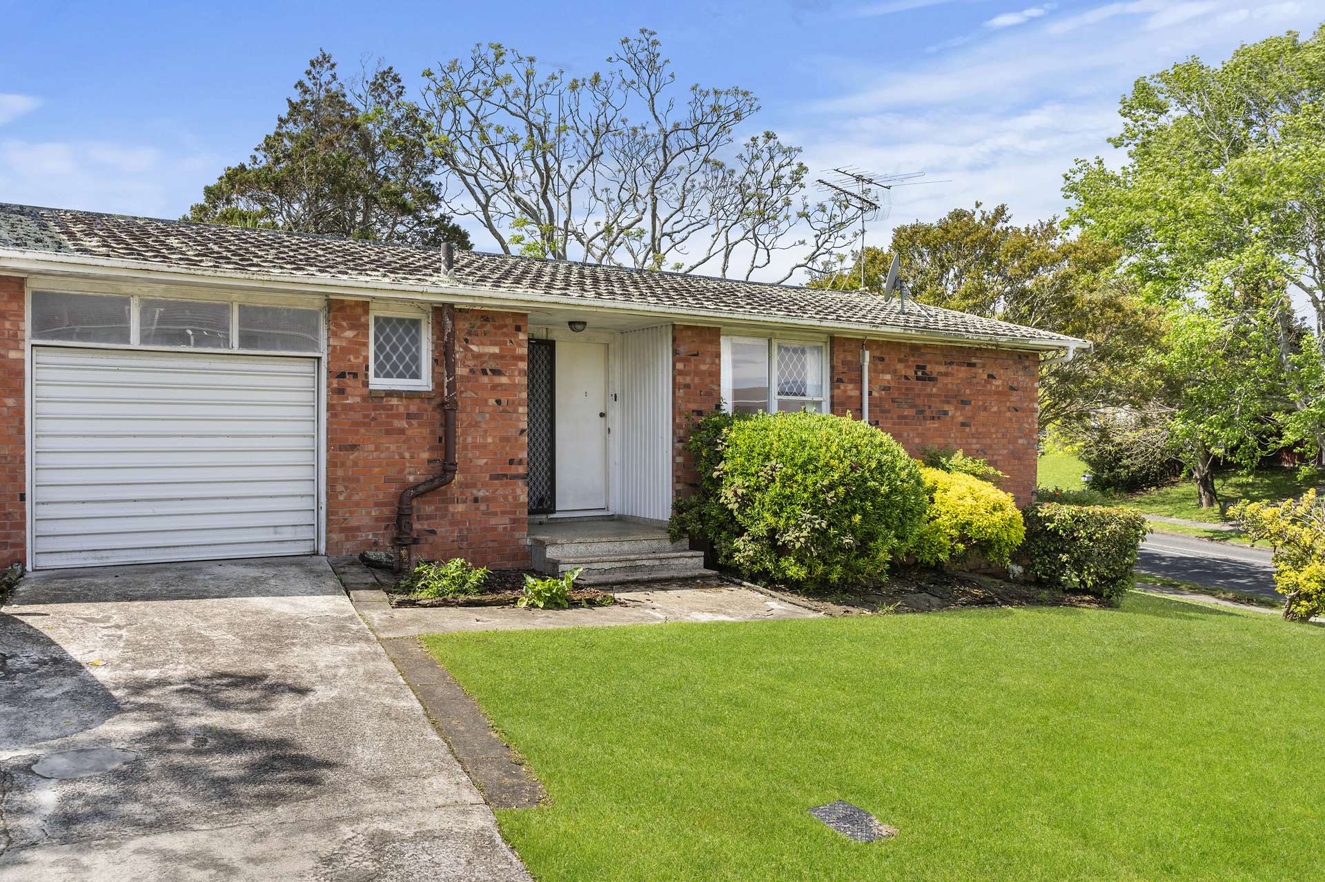 2 Portadown Avenue Pakuranga Heights_0