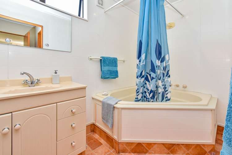 153 Finlayson Avenue Clendon Park_12