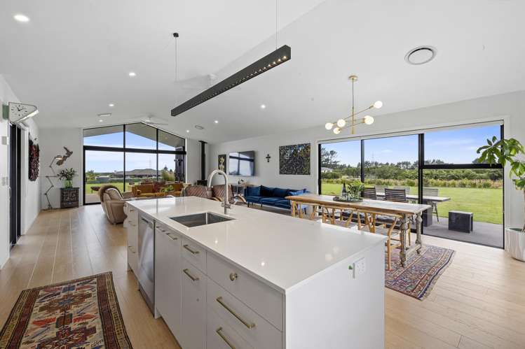 1506 Egmont Road Egmont Village_8