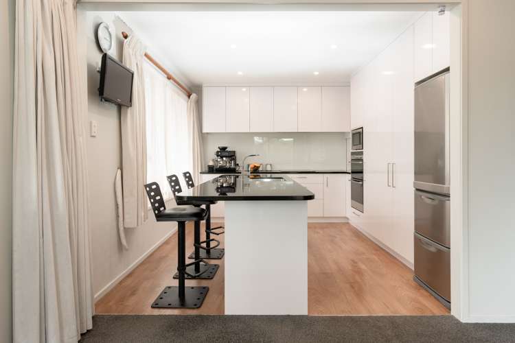 14 Cavendish Square Strathmore Park_10