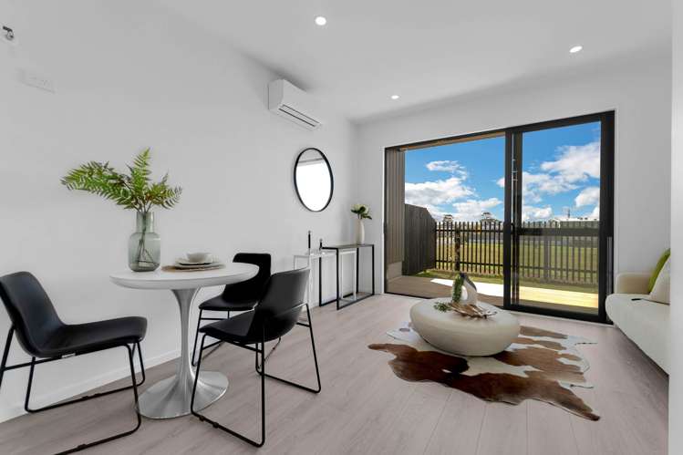 9/17 Barneys Farm Road Clendon Park_13