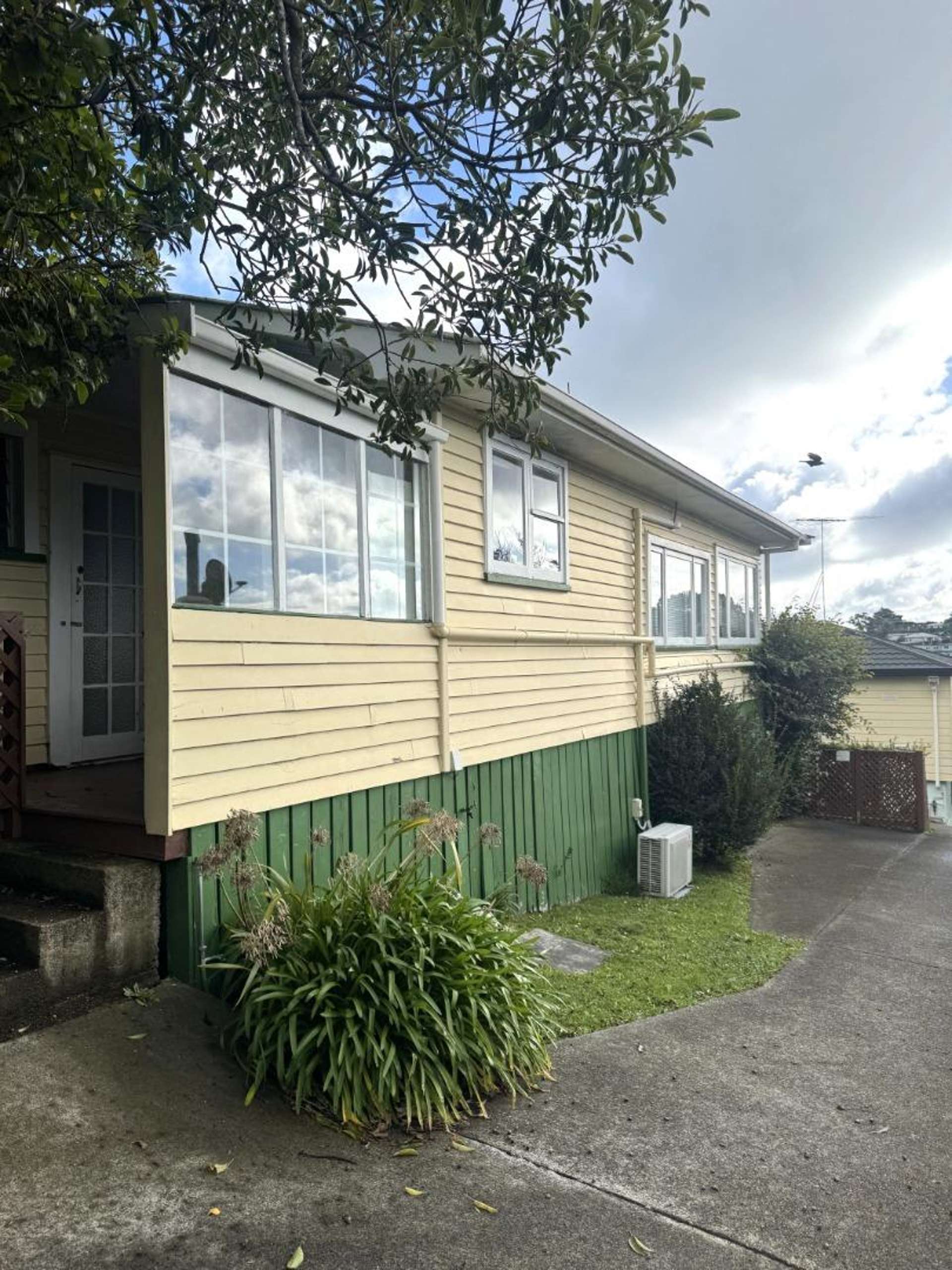 A/12 Holiday Road Stanmore Bay_0