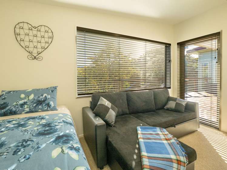 3 Ngaio Grove Robinsons Bay_21