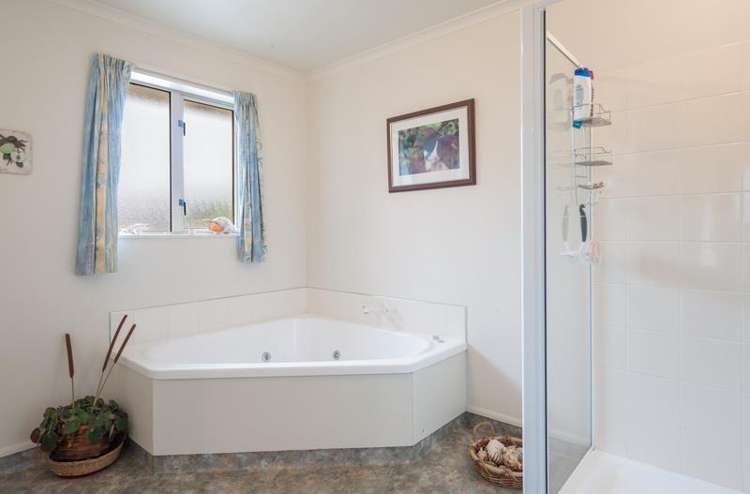 45 Malthouse Crescent Brightwater_16