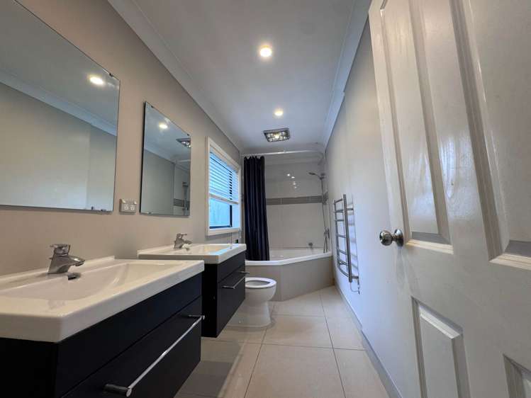 2 Bellbird Rise Murrays Bay_11
