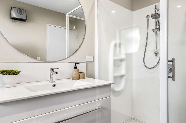 35 Bonecrusher Street Lincoln_15