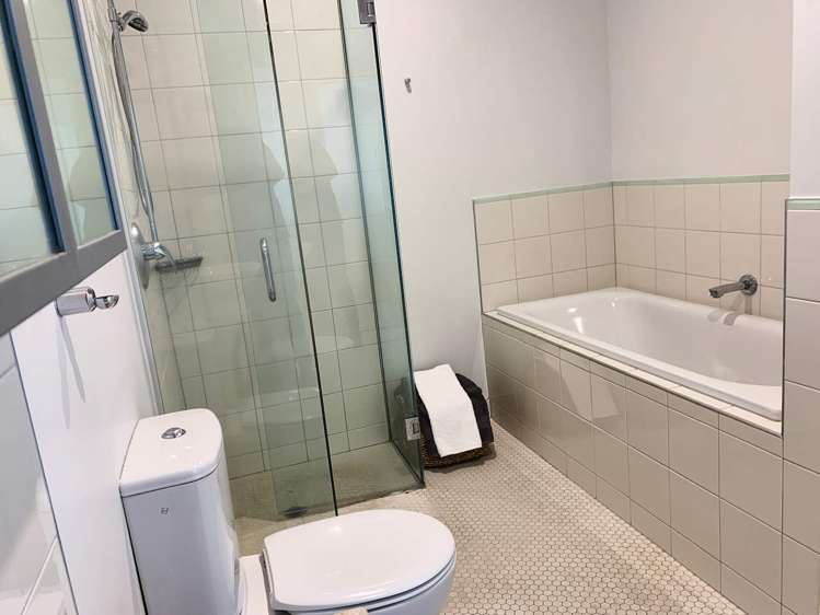 1211/11 Tamariki Avenue Orewa_5