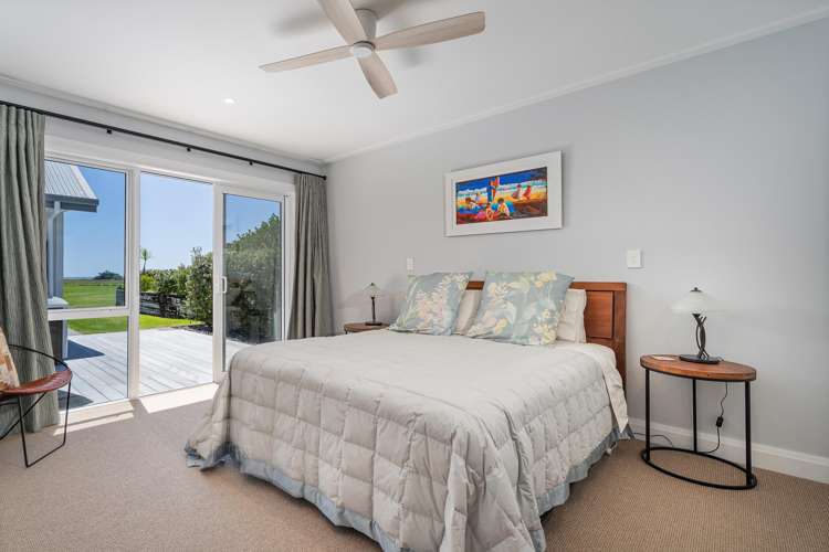 112 Ocean Close Matarangi_17