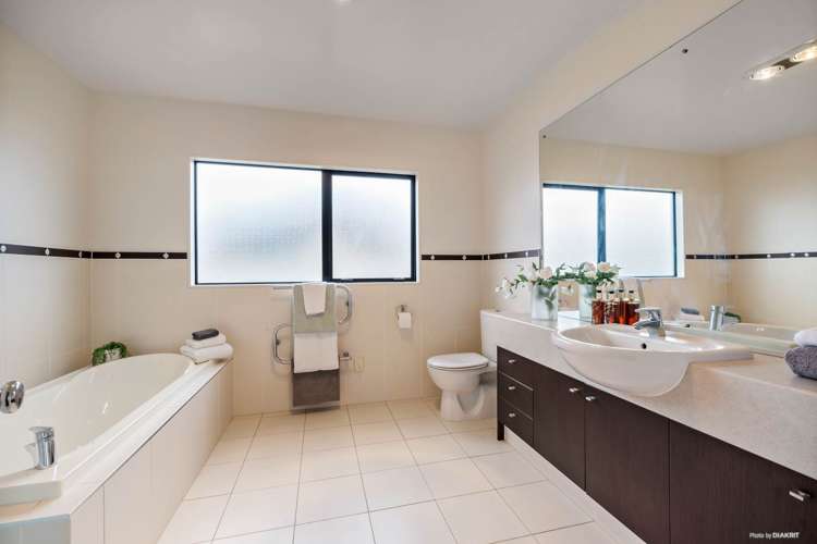 1 Silverwood Drive Flat Bush_10